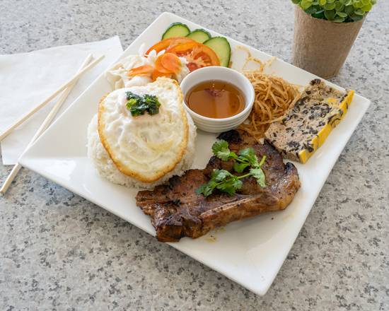 Grilled Pork Chop with Broken Rice